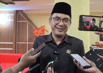 Melalui Alif Turiadi Kutai Kartanegara Berbenah, Kepala Desa Kini Miliki Papan Interaktif