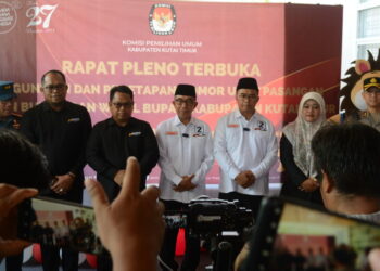 Debat Perdana Pilkada Kutim Dihadiri Pjs Bupati