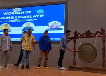 Pjs Bupati Kutim Buka Workshop Training Legislatif