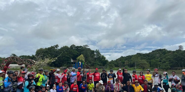 Ratusan Komunitas Sepeda Meriahkan Gowes Halal Bihalal di Kukar