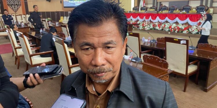 Wakili Bupati Kukar, Sekda Terima Rekomendasi LKPJ 2024 dari DPRD dalam Paripurna ke-5