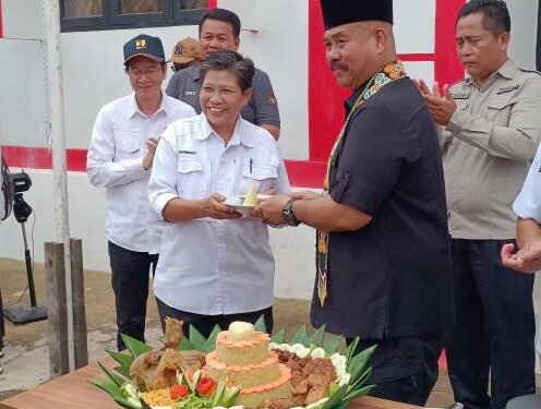 Bupati Kukar Resmikan Kantor Lurah Bukit Biru, Dorong Layanan Publik Lebih Optimal