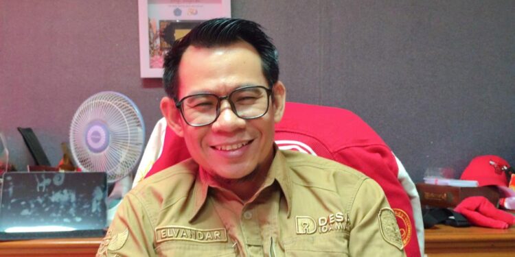 Warga Kukar Jaga Keamanan Lewat Siskamling DPMD Apresiasi Gotong Royong dan Kreativitas