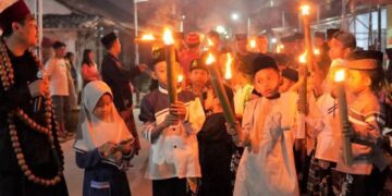 Pawai Obor di Maluhu Jadi Simbol Kebersamaan Sambut Tahun Baru Islam