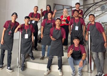 Peserta Klinik WPM Kukar mengikuti pelatihan barista dan teknik roasting kopi lokal