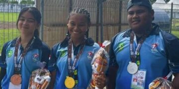 Atlet Kukar merayakan raihan medali di hari pertama POPDA XVII Kaltim.