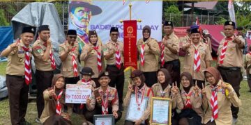 Aksi Pramuka Peduli Loa Janan saat melakukan kegiatan sosial di wilayah kecamatan