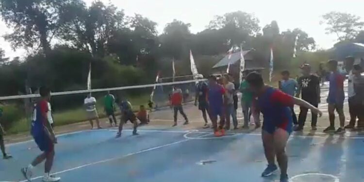 Tim sepak takraw Muara Jawa beraksi di lapangan, prestasi mereka dorong pembinaan atlet