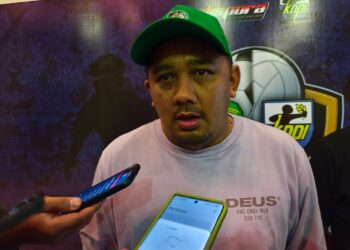 Kabid Kepemudaan Dispora Kukar, Dery Wardhana, dalam sesi penjelasan program pembinaan pemuda.