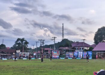 Para pemain muda tampil penuh semangat di Open Turnamen Loa Kulu Kota 2025