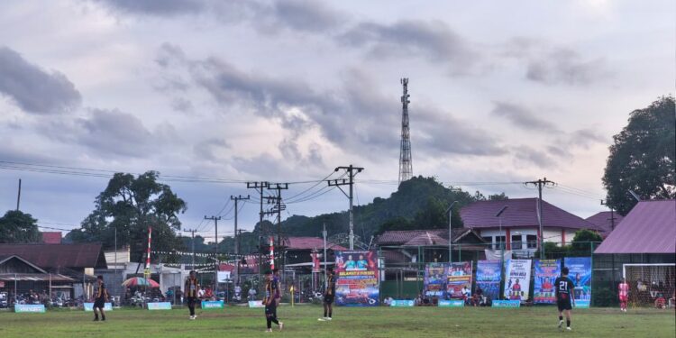 Para pemain muda tampil penuh semangat di Open Turnamen Loa Kulu Kota 2025